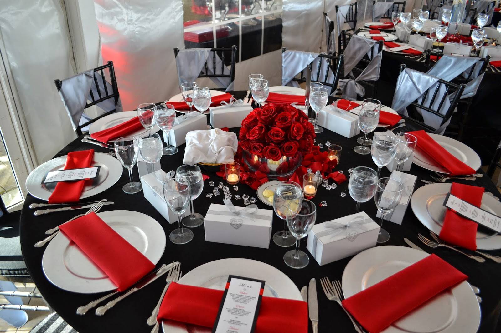 Take your event to a new level of elegance: Serving Service